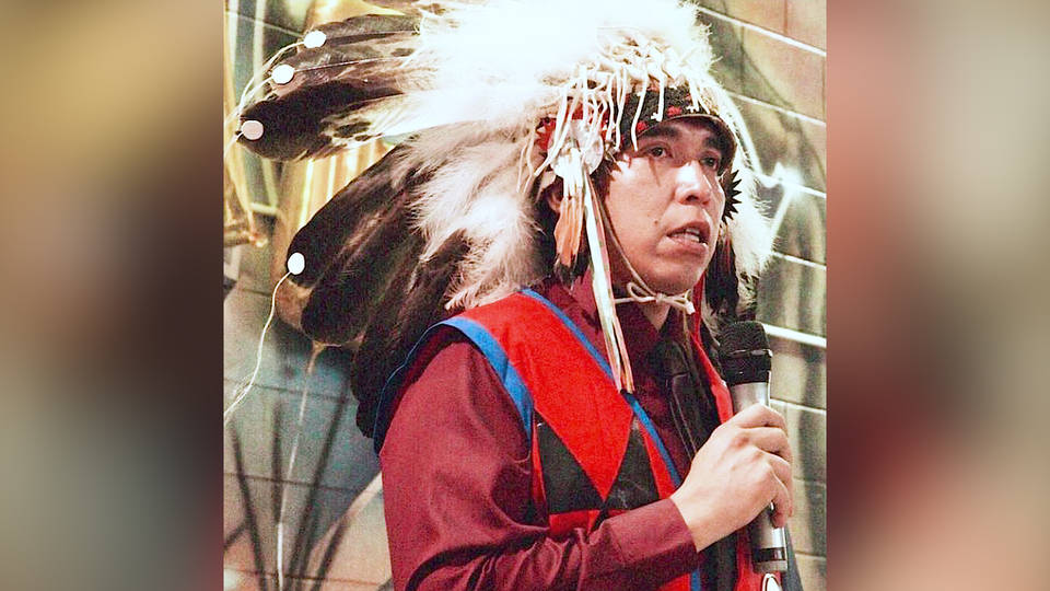 Oglala Sioux President Says Trump “Doesn’t Have Permission” to Visit Mt. Rushmore democracynow.org/2020/7/1/headl… 
#INDIGENOUS #TAIRP 
<a href="/democracynow/">Democracy Now!</a>