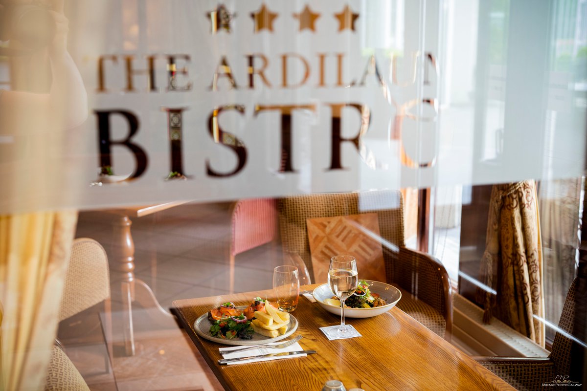 Ardilaungalway's tweet photo. Fancy a bite to eat, a pint and some footie this evening?
β½οΈβ½οΈWE ARE OPEN! Call into The Ardilaun Bistro tonight, as kick off starts at 8.15pm with Manchester City and Liverpool FC. Menu on: https://t.co/sJhD7PggLF, see you later! #LargeScreens #YummyFood #PremierLeague #Spacious https://t.co/r9ca0tdr2e