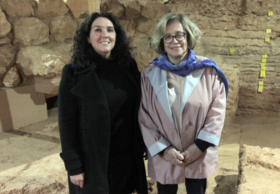 How did ancient Greeks respond to natural disasters? A #GreekOdyssey with <a href="/bettanyhughes/">Bettany Hughes💙</a> visits a site showing the darker side of ancient rituals tomorrow at 9pm on <a href="/channel5_tv/">Channel 5</a> Don't miss it! #Crete #Archaeology #History