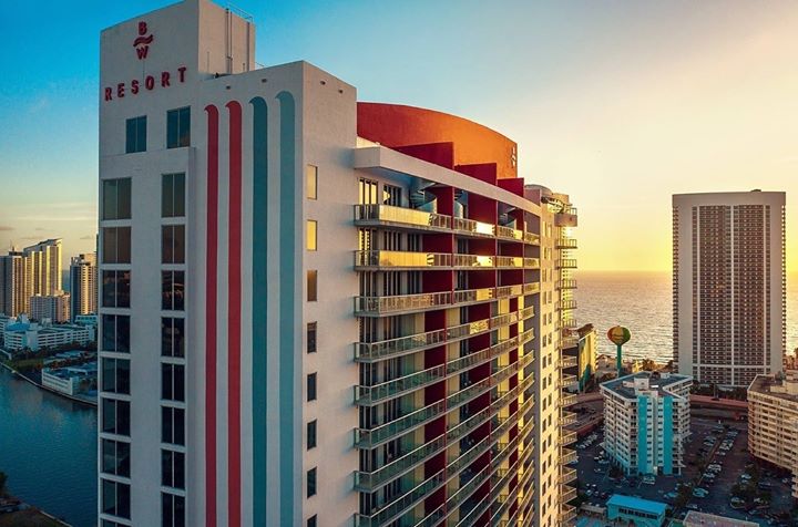 beachwalkfl's tweet photo. Last chance to save 30% off Beachwalk Elite Hotels and Resorts when you book during our Extended 72 hour Flash Sale! Book through August 31st.  Offer expires at midnight. https://t.co/cEWKVLSzP6 
#beachwalkresort #floridavacation #staycation #LoveFL https://t.co/G00OrKrcb9