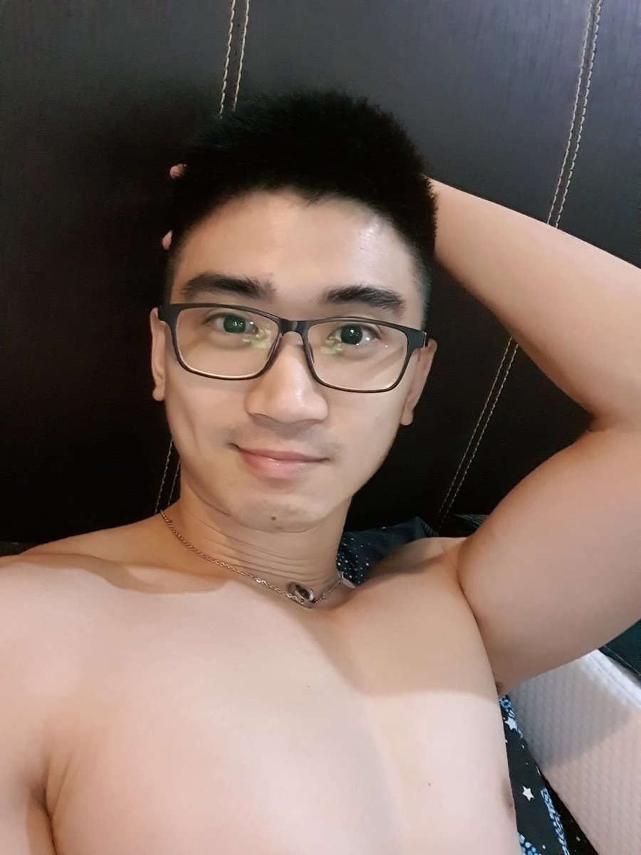 Kayson90's tweet image. After use Aesop scrubbing whole body I have baby skin now🤓
My baby girl😻Luna