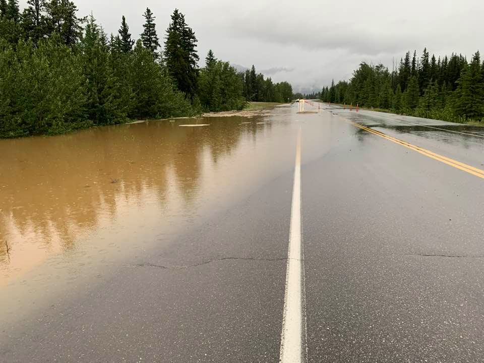 JasperNP's tweet photo. ⚠ Highway 16 delays due to flooding, ~10 km east of Jasper townsite. Currently single-lane alternating traffic. Check 511 for further delays or closures before heading out. https://t.co/vjpRlXQQjZ
📷 Dieter Kepper, 6:45 am https://t.co/YRMvsWA6RO