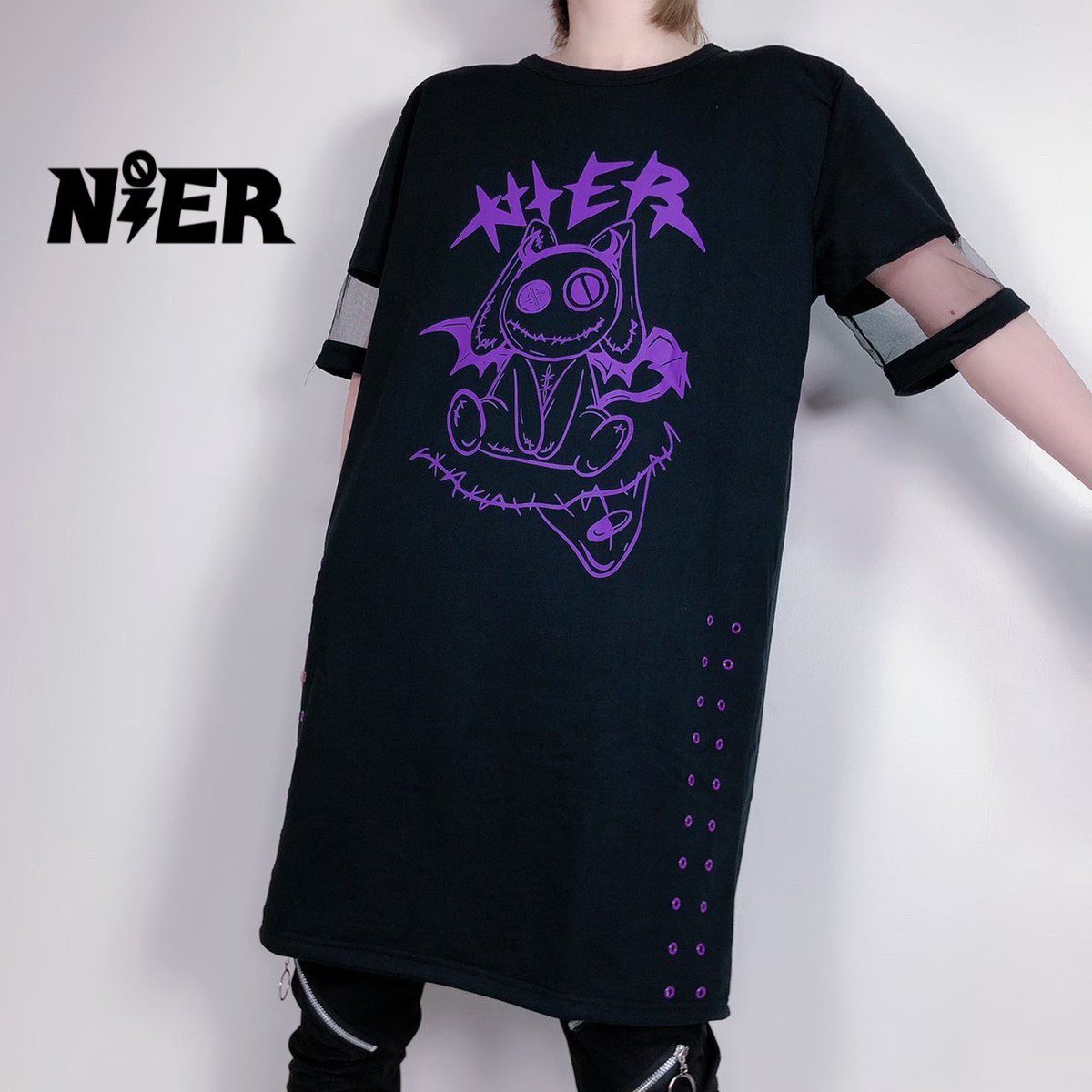 NieR_tokyo's tweet photo. 🎁本日〆切プレゼント企画🎁

こちらの当店オリジナル商品を

🎊4名様にプレゼント🎊

ユニセックスアイテムです🐰

◼応募方法
フォロー(@NieR_tokyo) &amp; RT
◼締切〆  本日24時

※鍵垢の方も対象内です。

是非ご参加ください🙇‍♂️🙇‍♀️ https://t.co/kVquSAyFq0