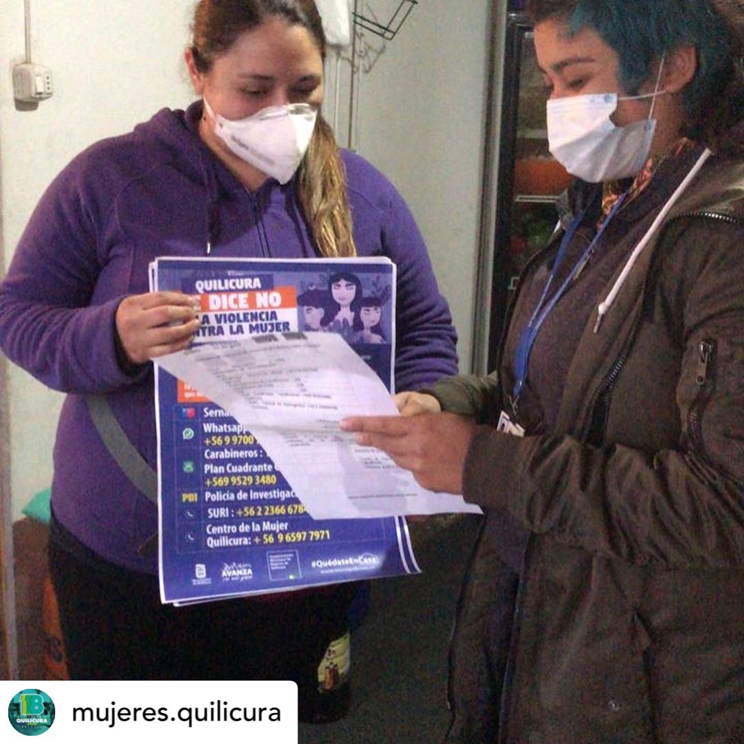 muniquilicura's tweet photo. 🟣 CAMPAÑA “NO ESTÁS SOLA” 🟣

▫️#Quilicura le dice NO a la violencia contra la mujer. Por eso, estamos recorriendo distintas calles de la comuna entregando orientación a quienes atienden negocios de barrio, para que puedan estar preparados ante una situación de violencia. https://t.co/holmf4KC3I