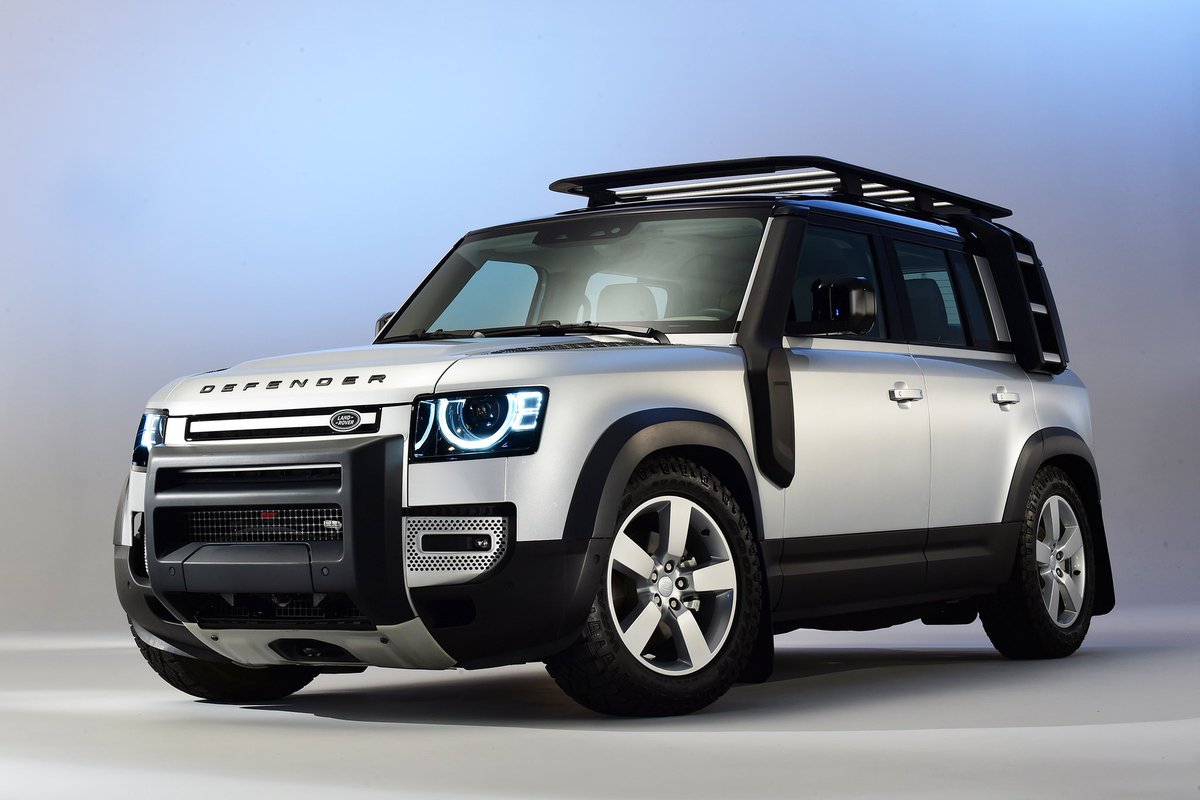 kibble_toby's tweet photo. @LandRover_UK Who's genius idea was it to design the new defender to look like the Kia Soul? https://t.co/QGA5k0f2fm