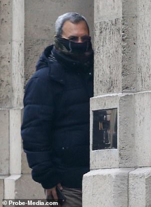 Take them all down.Ghislaine, Bill Clinton, Alan Dershowitz, Ehud Barak, Donald Trump.