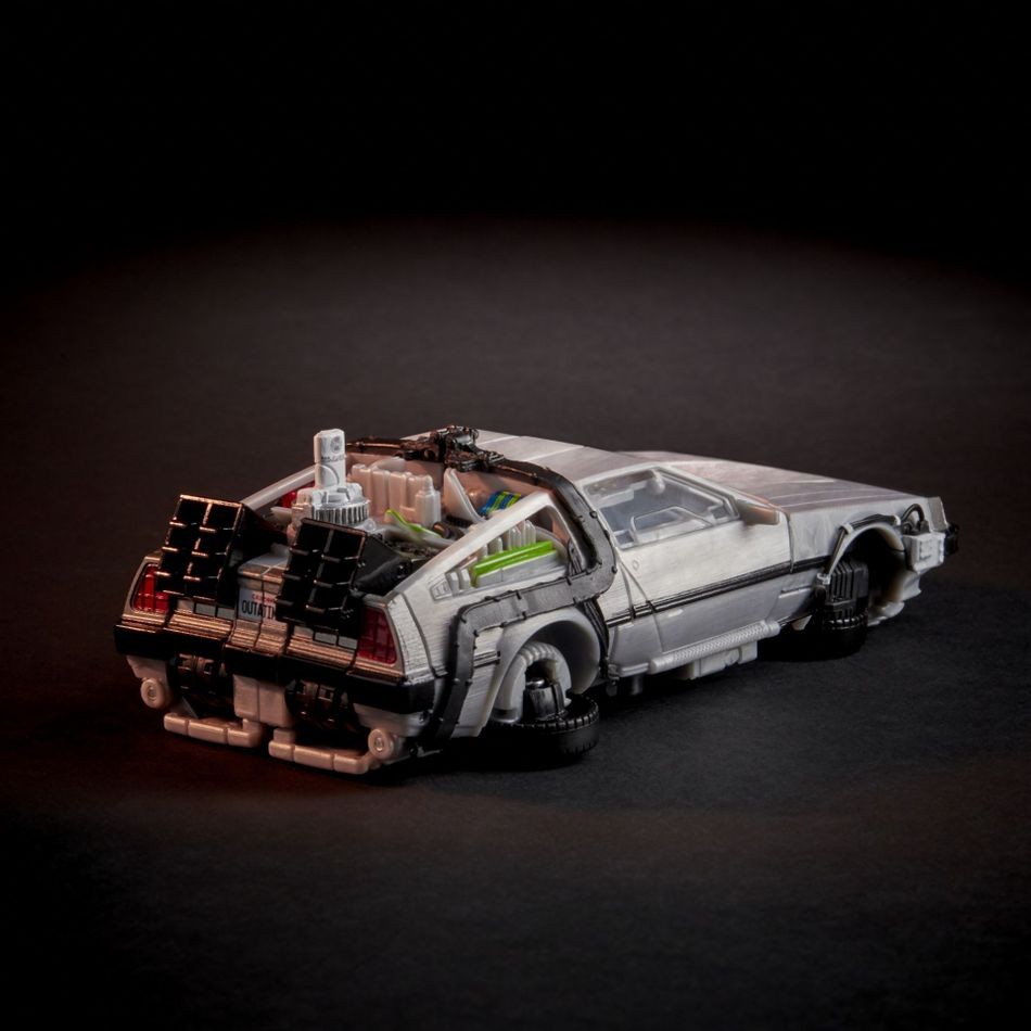autobase_aichi's tweet photo. バックトゥザフューチャーｘトランスフォーマー　製品情報が公開 https://t.co/O2M0b4MLC5 https://t.co/xfMGFkhdMT