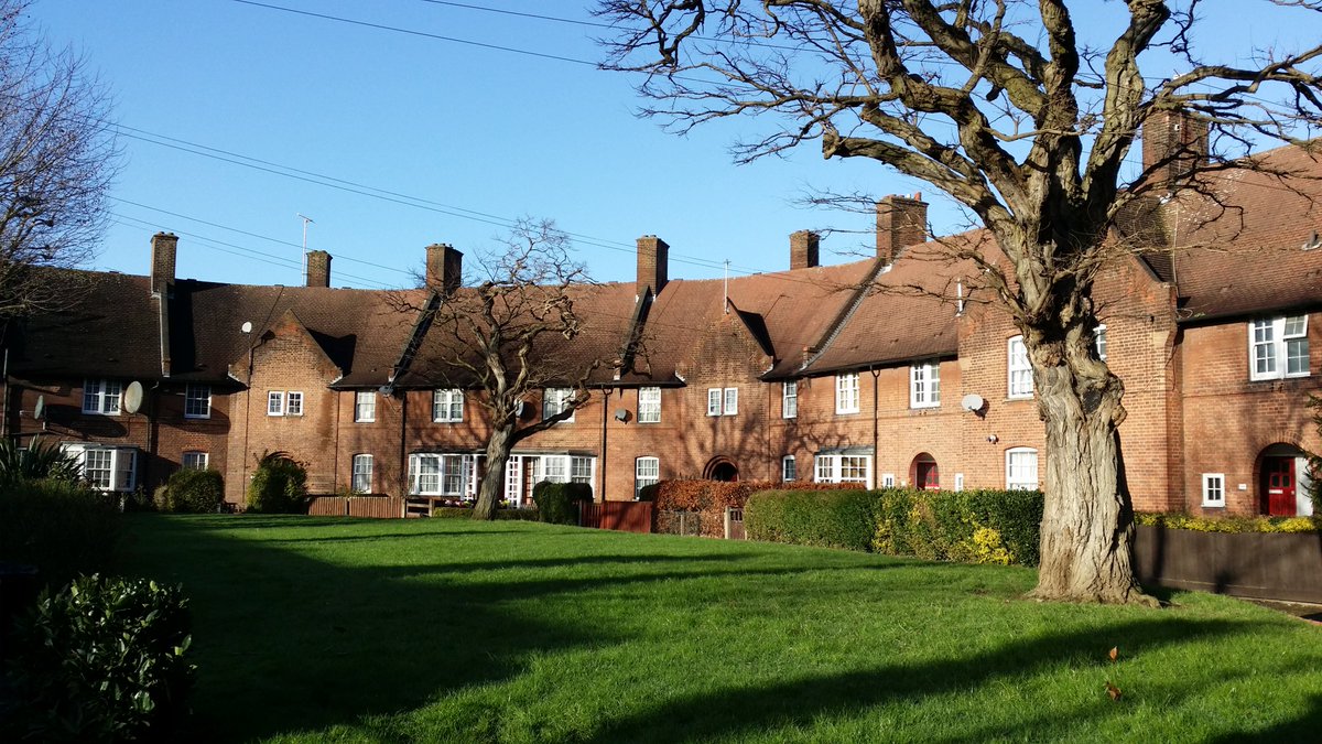 15/ Earlier, the private 1906 Hampstead Garden Suburb Act had allowed the estate to break away from the dull rigidities of late Victorian bye-law housing. It provided the model for the 1909 Housing and Town Planning Act and such London County Council estates as Old Oak below.