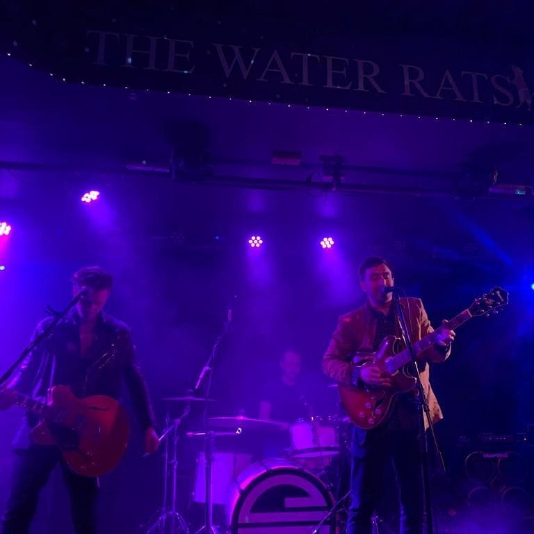 thehapennies's tweet photo. #LetTheMusicPlay

The live music sector is facing some seriously dark times at the moment. 90% of grassroots music venues are under threat of closure and there is still no sign of support from the government. This issue needs to be addressed now!

https://t.co/ORNnBi083F https://t.co/qerZXQFYFw
