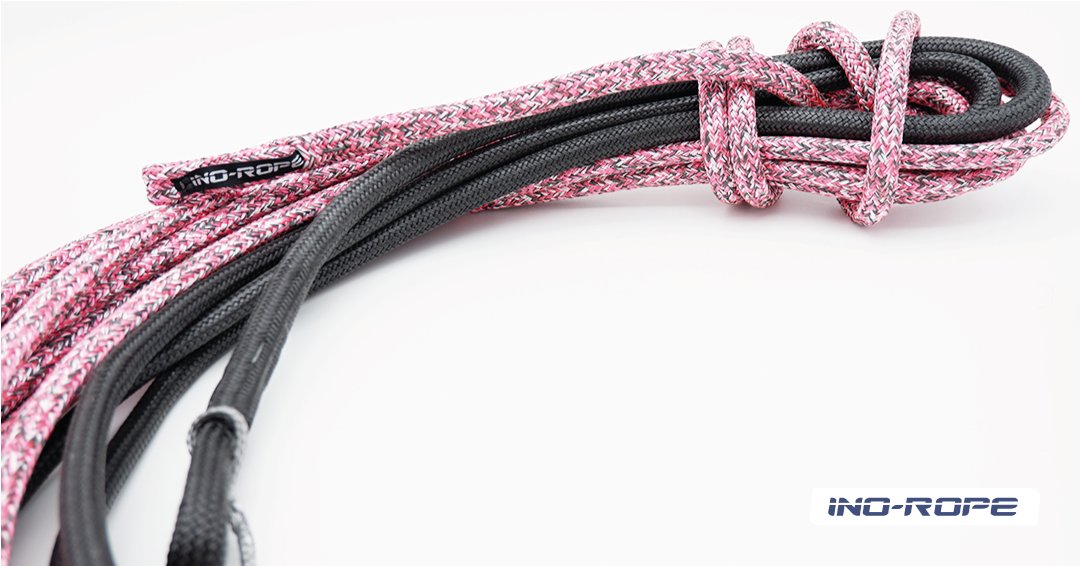 [COULISSES INO]
Fraîchement sortie de nos ateliers ! 
Sortie de foil pour l’Imoca <a href="/lafrique/">boipelo noge</a>