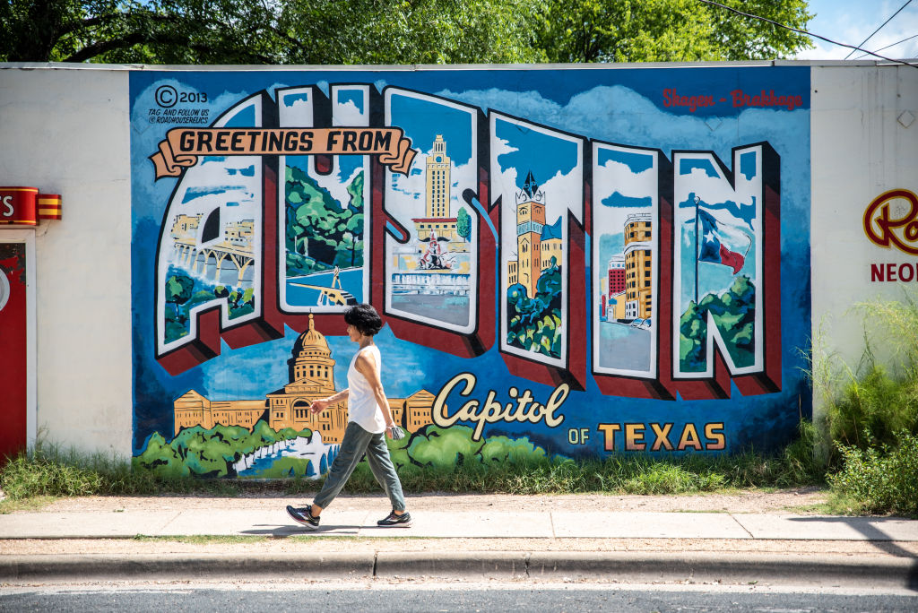Things may keep getting worse in Arizona, and its Covid outbreak may eventually surpass New York City’s. But it’s a long, long way from getting there, and  @foxjust is guessing that it won’t  https://trib.al/pAsNaut&nbsp;