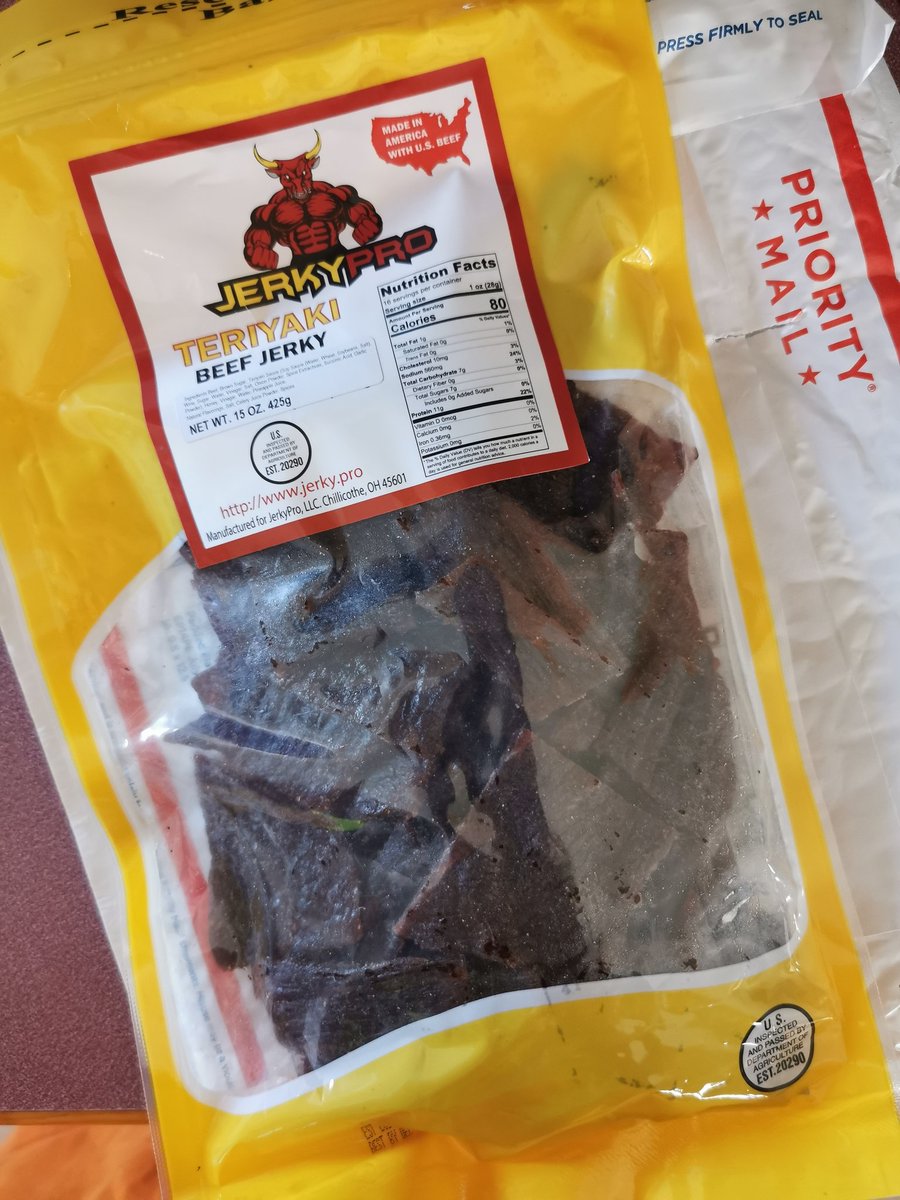 TremblayCraig's tweet photo. Big thanks to Keeb for hookin me up with some jerky, I actually can't stop eating this stuff @JerkyPro @NomadsGG https://t.co/mglo23lj6H