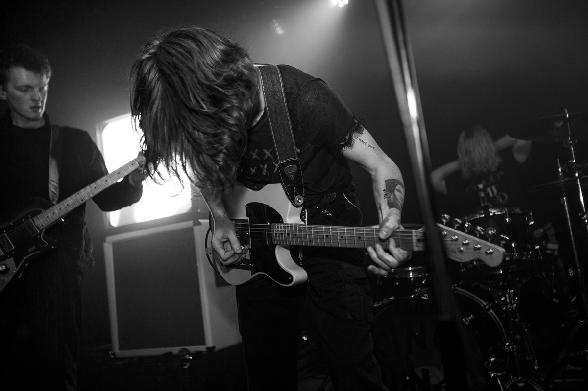 Last London headline show at  @bostonmusicroom back in feb 1) Currently, the U.K government has no plans to support venues, musicians and touring personnel throughout the current Covid crisis.