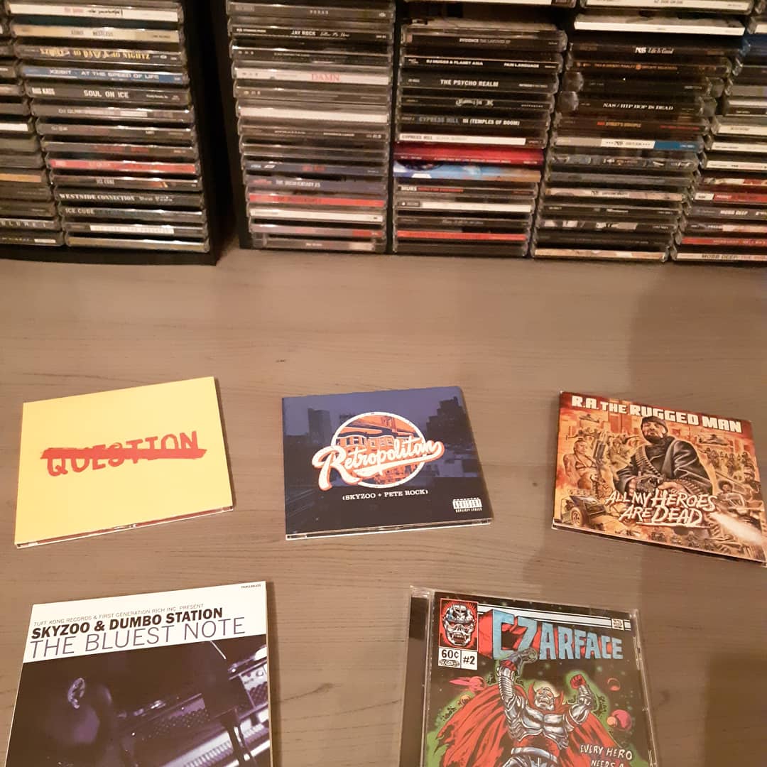 hiphopinions2's tweet image. New arrivals

Locksmith &amp;amp; Apollo brown - no question 
Skyzoo &amp;amp; Pete Rock - Retropolitan
Ra the rugged man - All my heroes are dead
Skyzoo &amp;amp; Dumbo station - the bluest note
Czarface - Every hero needs a villain 

#dalocksmith #apollobrown #ratheruggedman #skyzoo #peterock