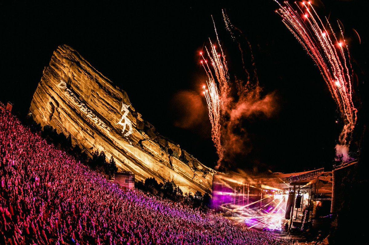 zedsdead's tweet photo. It would have been DeadRocks today... (sigh) but even though we can’t be together we still are incredibly grateful for all of you and all the amazing times we’ve had and will have again soon. Just looking at this photo is crazy. Miss you guys! https://t.co/xUhxSfLjVY