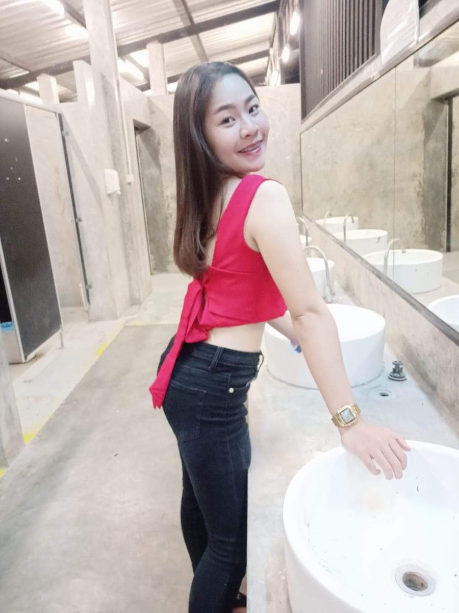 khim_mim's tweet photo. ชื่อ "ขิม" ค่ะ เงี่ยนเก่ง  ชอบเขี่ยหีตัวเองเล่น 
#วิจารณ์สาวน่าเย็ด #วิจารณ์สาวๆน่าเย็ด #วิจารณ์เสียว #วิจารณ์หยาบๆ https://t.co/HcWW89P0MV