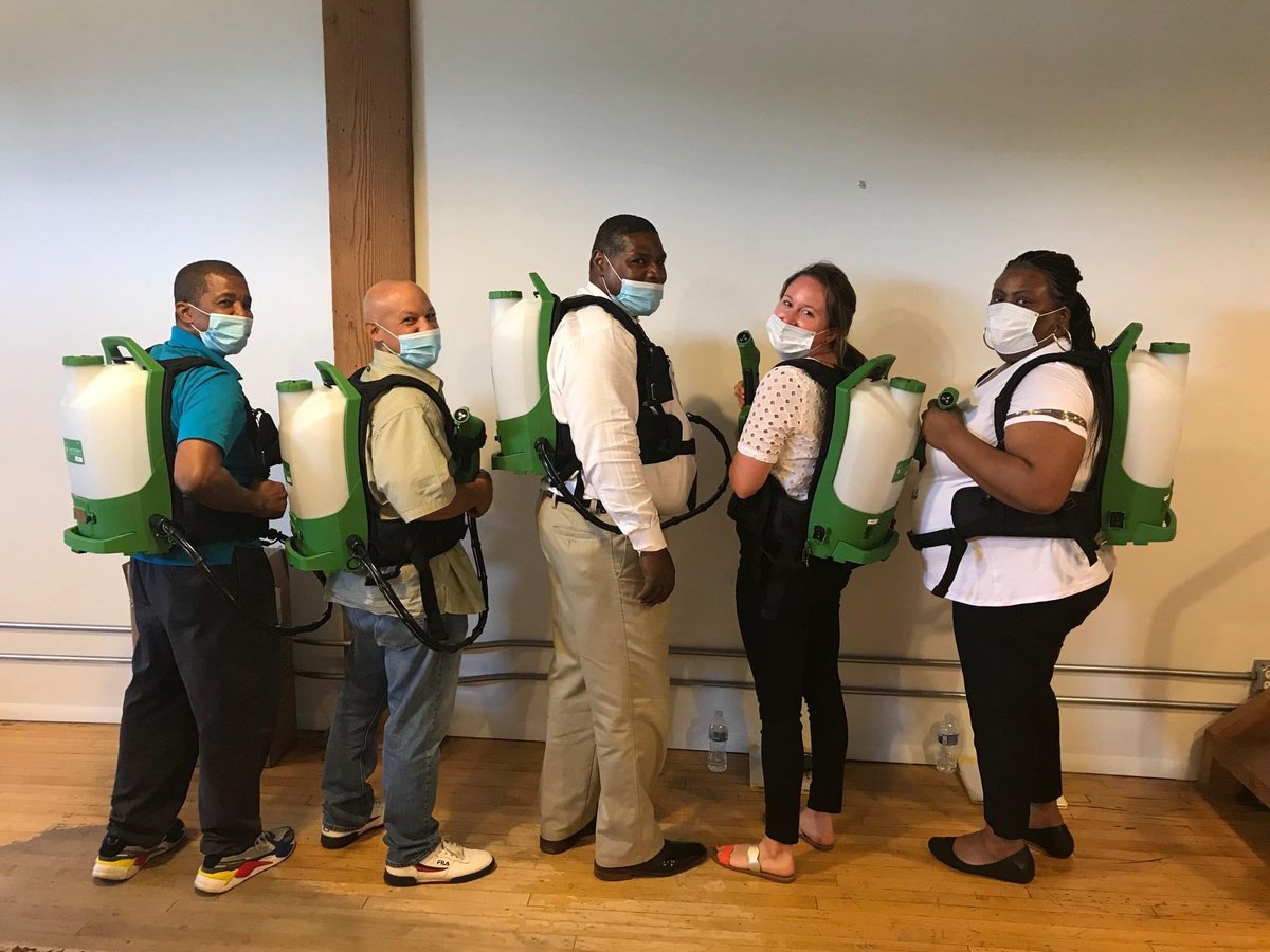 CaraChicago's tweet photo. Our friend Pete Kadens started this crazy cool company @gocrazyclean! Not only is Crazy Clean creating safe spaces, but also opportunities for our participants! Our #FrontLineFriends Louis, Andino, Greg, and Raquel along with Kelly at Crazy Clean are incredible! #LetsGetToWork https://t.co/EQNtv0LVpK