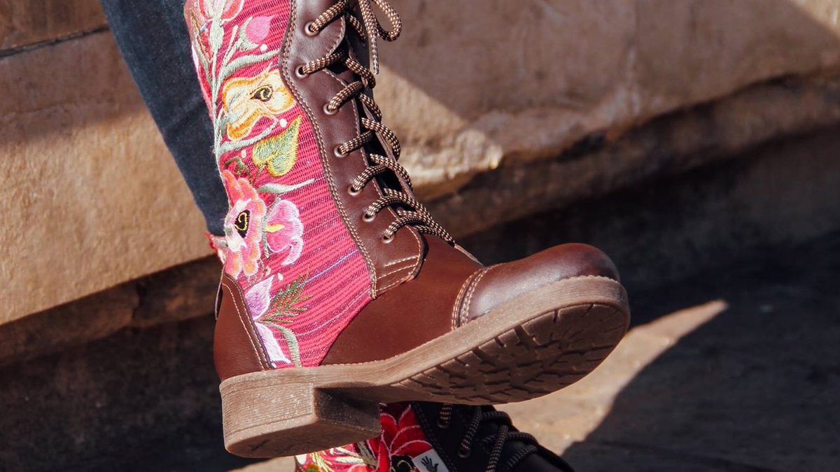 Actitud + botas cool de <a href="/bazartesancris/">Bazarte SanCristobal</a>  = ¡Outfit perfecto