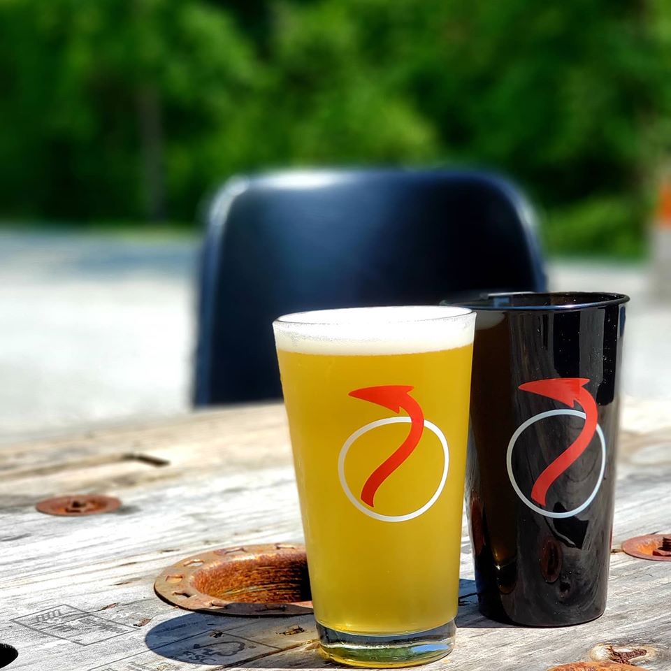 HelltownBrewing's tweet photo. New collector glasses — #helltownbrewing Souvenir Glasses are now available in our Export & Mt. Pleasant Taprooms for only $10.
Standard Shaft Cream Ale is also available in both taprooms as well as 1700 Penn tomorrow in 16oz cans & draft.
🇺🇸 #DrinkAtHome #DrinkLocal https://t.co/uW6poDp4xJ