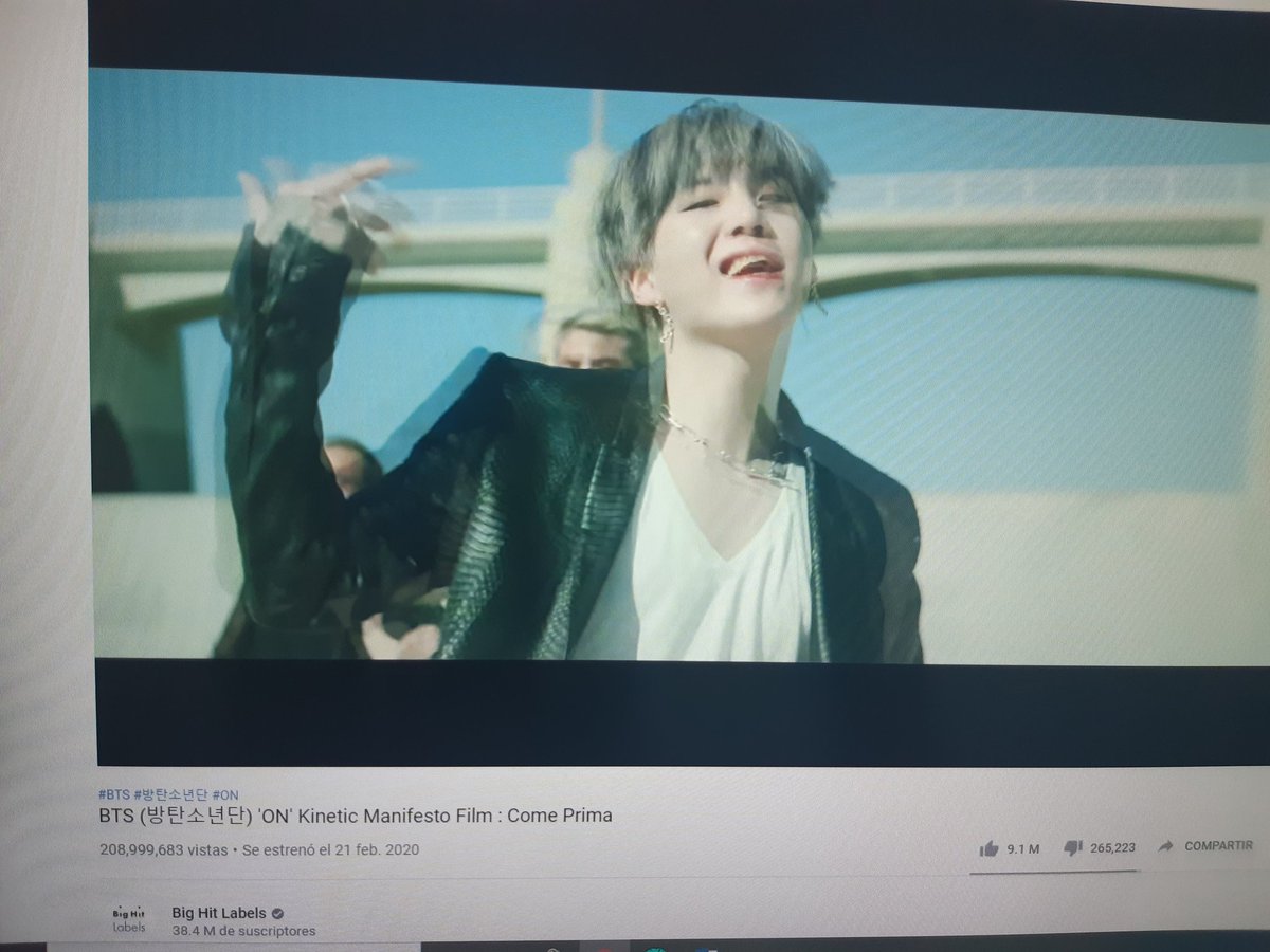 Lili_ksjth's tweet photo. @Fraulein_Skye @x_kothee_x @wiinterjoon @clsupportsbts @BangtanDreamCh @WinterVChile @BTSOnRadioChile @mendoza_bts @BangtanPromoARG @BTS__ARMY_CR @PanamaBts @BTS_twt @BangtanNic @bangtanboys_sv @btschartsca @BTSGlobalCharts @ARMYForce_Peru @BTSARMYLATAM1 @CrJinnie @jimincostarican @BTS_ARG @BoysSede @StreamARMYsPR @BTS_streamPeru @BTSSanJuanArg @riseonbangtansf @SquadArmypy @ArmyEommas @HOPEXHOPECHILE @YoongiChileCL @HopeMinKook_CL @PerfectMan95CH @ChileTaehyung @CypherLine_CL @Sope_Chile @maggi_omma @bangtankingdxm @AcidBear71 @_Jimxn_Mochi_ @TaeTaeJung_Park @vanteartisticx @Palolis89 @pxj_min @_bangshaker Vamos army!!!! 💜
Ya nos falta poco para llegar a 209 millones en ON Kinetic Manifesto Film: Come Prima 
#BackWithMOTS7 #ArmyIsBack #WeAreBackWithMOTS7 
@BTS_twt https://t.co/anrP4S6z9j