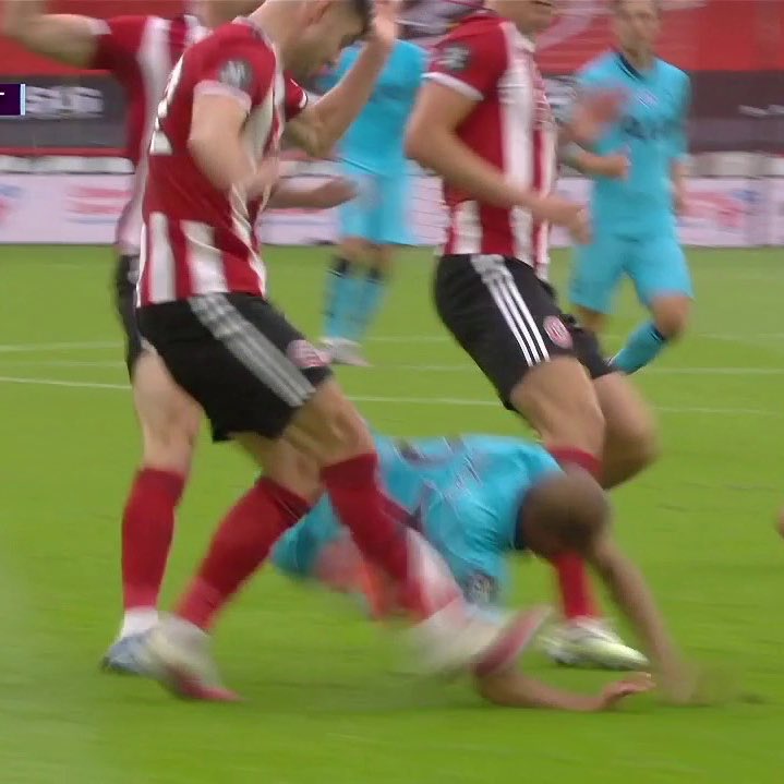 thespursweb's tweet image. Guess which scenario got pulled up by VAR and a decision was made...🤔 VAR is far too inconsistent!