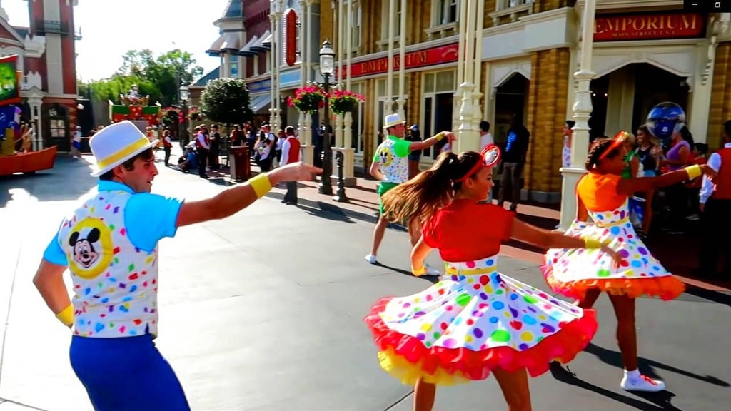 NathanStaker1's tweet photo. Can't wait to "get my ears on" for a "good, good, good, good time" at the parks when it's safe to travel again... 🏰 What do you miss most about Disney when you can't be there? ✨ #moveitshakeitmousekedanceit #moveitshakeit #disneyworld #disney #disney… https://t.co/rqikiPHNvl https://t.co/gAmpmqtrpr