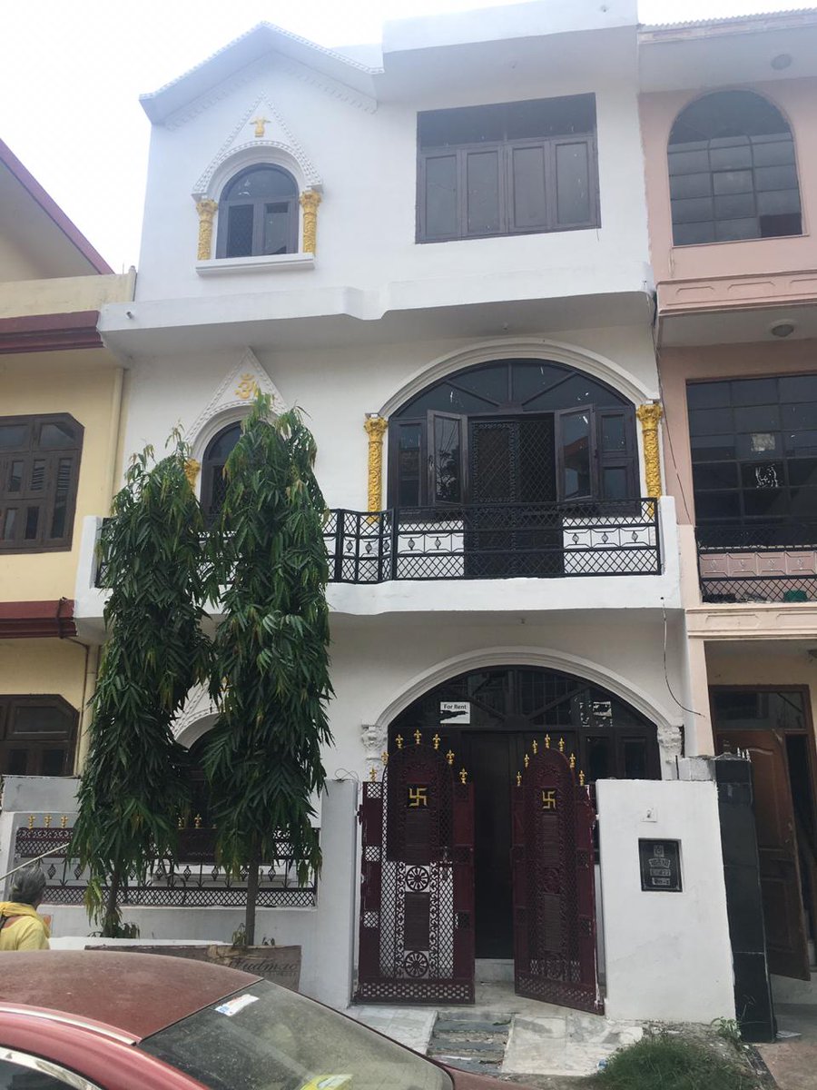 60 Meter 3 story built-up beautiful house on sale in just 58 lakhs, situated in Beta-1 Greater Noida.
call 9718212226