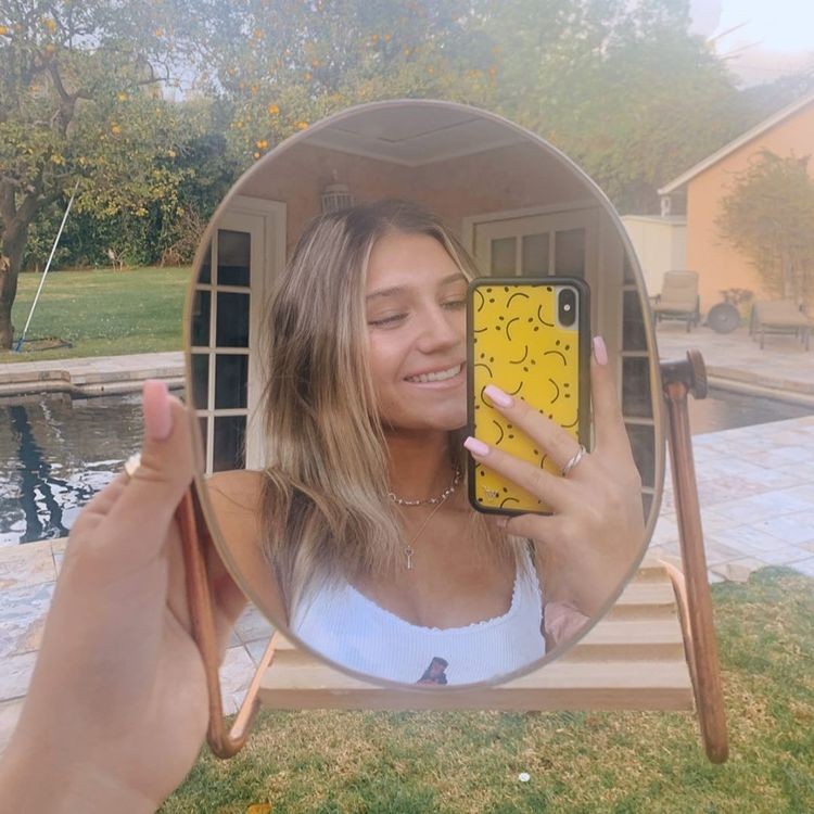 010/100. "heart pumps 7570 liters of blood a day, which is equivalent to gasoline needed to travel from here to the moon. so when i say that i love u from here to the moon, i& #39;m saying that i love u literally w every beat of my heart" this is just a text but, it’s just the truth.