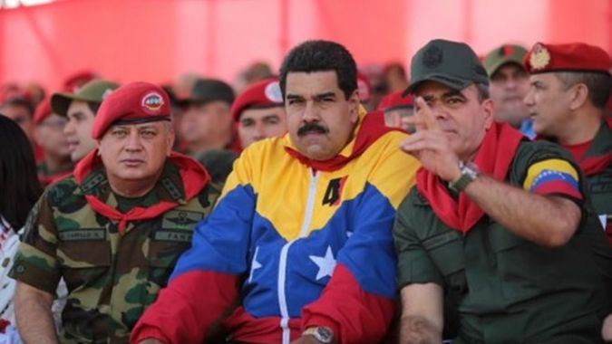 GenPenaloza's tweet photo. INDOCUMENTADO MADURO echo la partida pa'tras. Ahora le toca a la UE expulsar a los embajadores chavistas porque ellos reconocen a Guaido como Presidente interino y no al usurpador zombie controlado por los castrocomunistas desde la Habana. Luego sacaremos al trio de traidores. https://t.co/70LP6egpZa