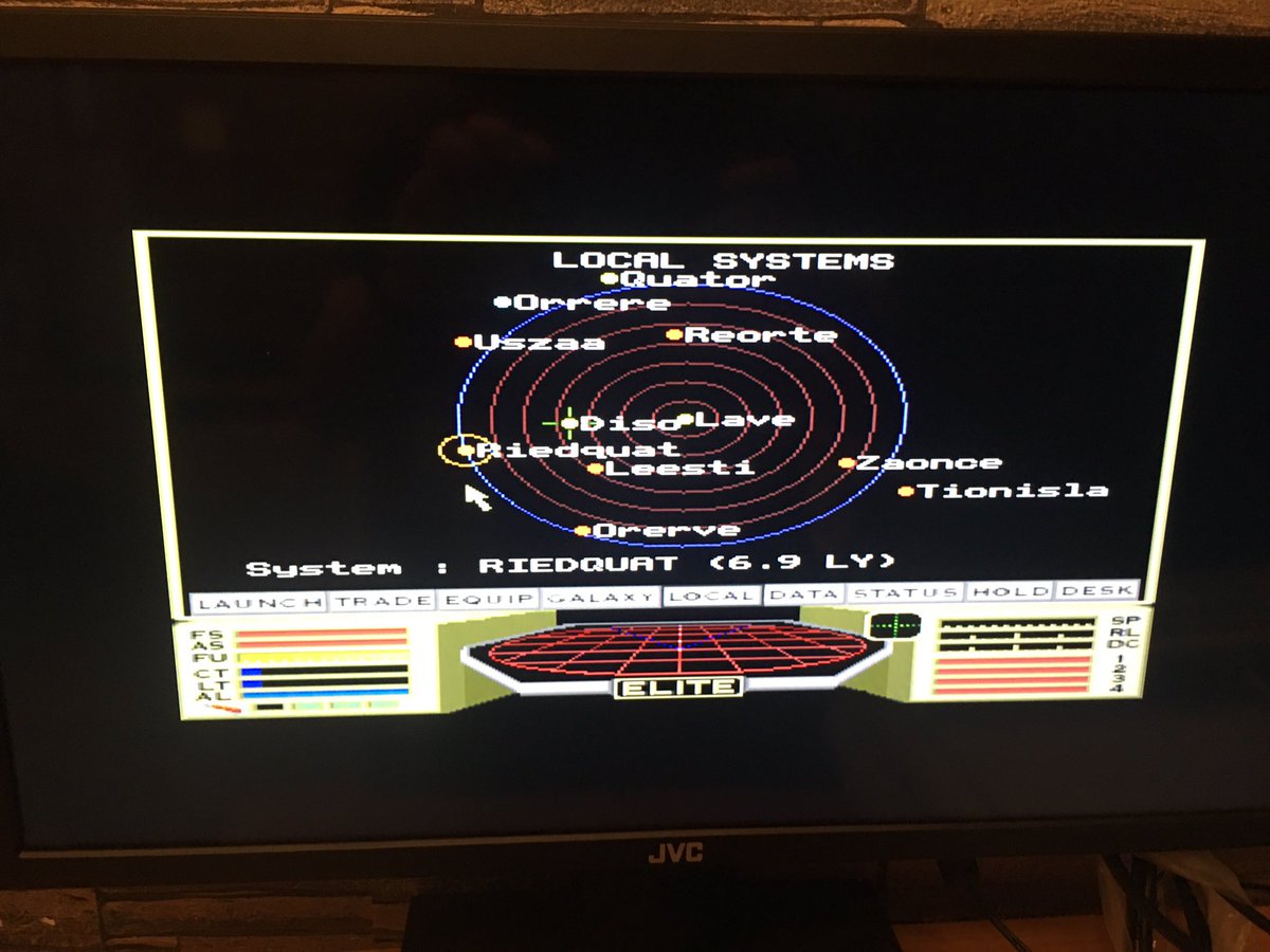 ZX_Gordo's tweet image. A good friend of mine donated his RiscPC to my retro collection. It’s a beauty! And I got to play Elite again! #RiscPC #Acorn #RiscOS #RETROGAMING #Elite