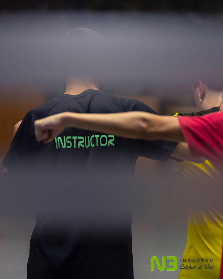 GIMNASIONIVEL3's tweet photo. El #boxeo es un deporte que se ha convertido en uno de los entrenamientos de moda gracias a los grandes beneficios que tiene para la salud.⁣⁣
Te invitamos a que vengas a 𝐍𝐢𝐯𝐞𝐥𝟑𝐈𝐧𝐝𝐚𝐮𝐭𝐱𝐮, pruebes #𝐆𝐑𝐀𝐓𝐈𝐒 una clase, lo compruebes ⁣⁣
⁣⁣
94 441 60 99 #Bilbao https://t.co/athgYv1OSA