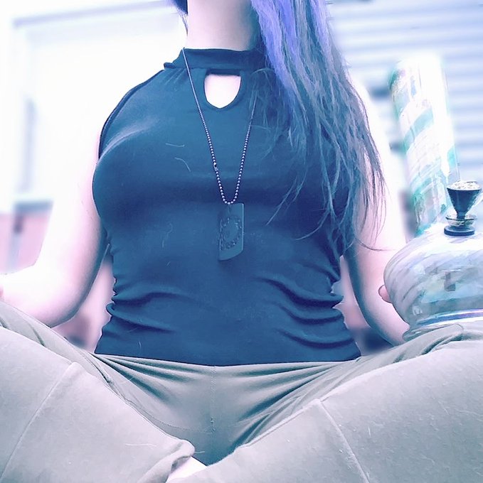 😗🌬 #beautiful #beautifulgirl #beautifulwomen #sexypics #sexy #sexystonergirls #sexyhips #sexywomen #sexystoner<a href="/tag/beautiful"class="tags">#beautiful</a><a href="/tag/beautifulgirl"class="tags">#beautifulgirl</a><a href="/tag/beautifulwomen"class="tags">#beautifulwomen</a><a href="/tag/sexypics"class="tags">#sexypics</a><a href="/tag/green"class="tags"><span>#green</span></a><a href="/tag/sexy"class="tags"><span>#sexy</span></a><a href="/tag/hot"class="tags"><span>#hot</span></a><a href="/tag/hotgirls"class="tags"><span>#hotgirls</span></a><a href="/tag/sexygirl"class="tags"><span>#sexygirl</span></a><a href="/tag/hotass"class="tags"><span>#hotass</span></a>