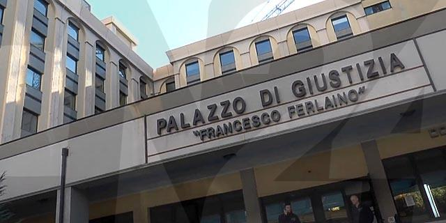 Errorigiudiziar's tweet photo. Qual è la città con il record assoluto della somma più alta spesa dallo Stato in un anno in risarcimenti per #ingiustadetenzione? Indizio: la stessa per cui il procuratore generale #Lupacchini (poi trasferito per incompatibilità ambientale) denunciò l'emergenza #errorigiudiziari https://t.co/ODu3PAecSF