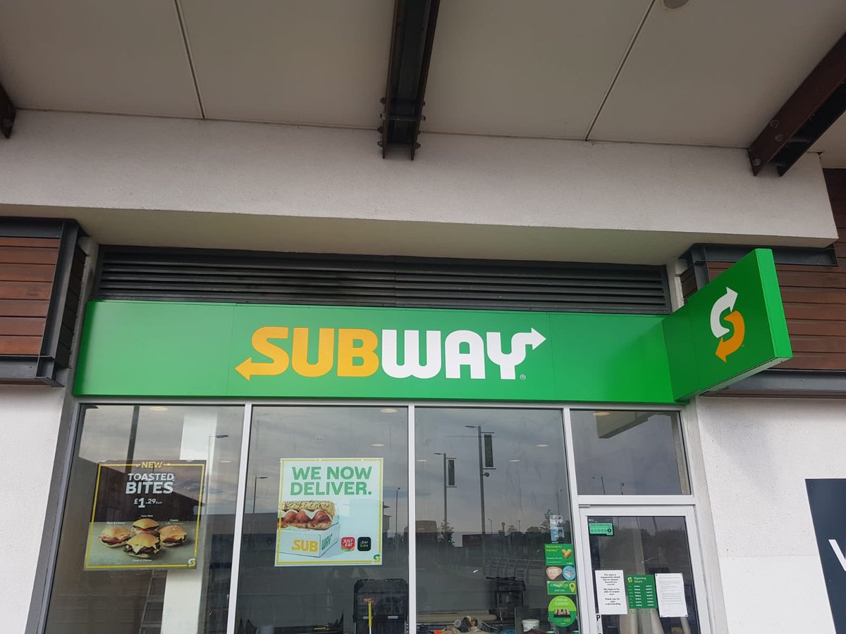 MedashSigns's tweet photo. Another @subway remodel today #subway #backlit #aluminum #acrylic #illuminatedsigns #projectingsign #signage #signagedesign #signagemaker #sign #signs #signshop #signsofinstagram #uksigns #amazingsigns #signsofsummer #signshoplife #ashford ➡️ https://t.co/ITkQIuN6jU https://t.co/jdSptPtOc3