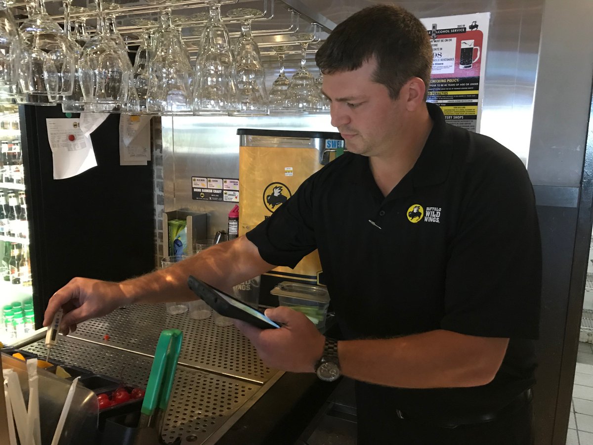 FreshCheq's tweet photo. Another one of our customers, Chris with Buffalo Wild Wings, comments about the time-saving properties of FreshCheq: "You add up the amount of time this saves me over a year, it's astronomical!" #timesaver #buffalowildwings #foodindustry #foodsafety #restaurantindustry https://t.co/K2vSrdSf1t