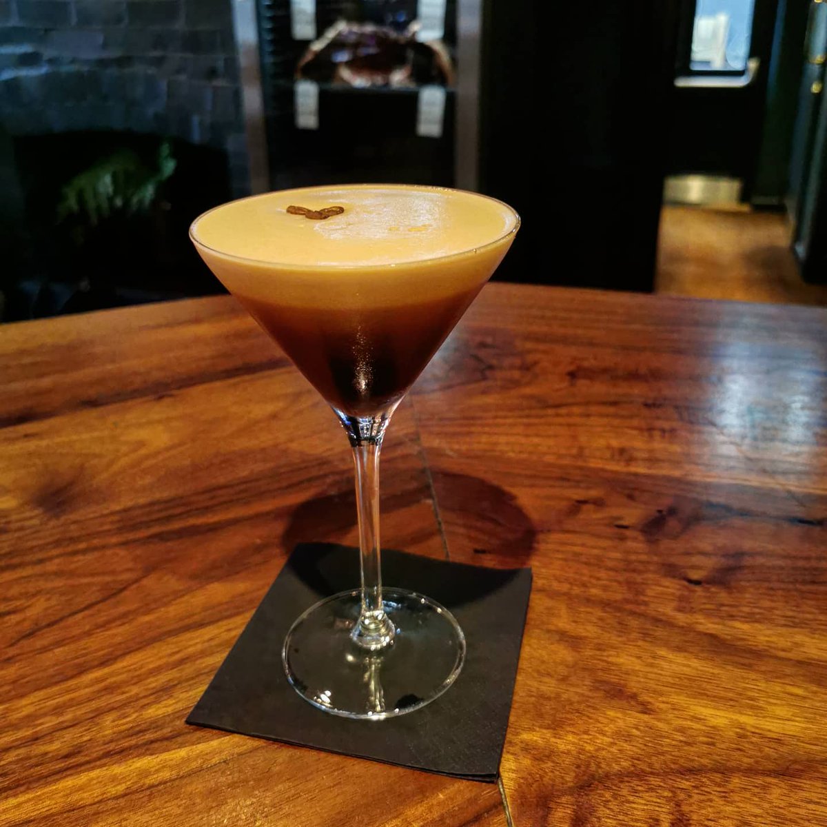 If you haven't seen our recent post, we're back in serving up the goods July 8th! Make sure to book a table on our website 🥩🍸
:
#theporterhouse #grillandrooms #bar #restaurant #grillhouse #steakhouse #oxford #love #oxfordfood #oxfordshire