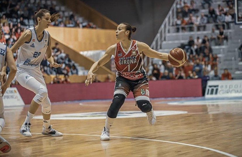 unigirona's tweet photo. 📢 Núria Martínez anuncia la seva retirada.

Per tot el que has donat al club, a la ciutat i al bàsquet...

🙌 GRÀCIES INFINITES NÚRIA 🙌

#GràciesNúria 

📸 @MrSubi95 https://t.co/WFEhA8yZe0