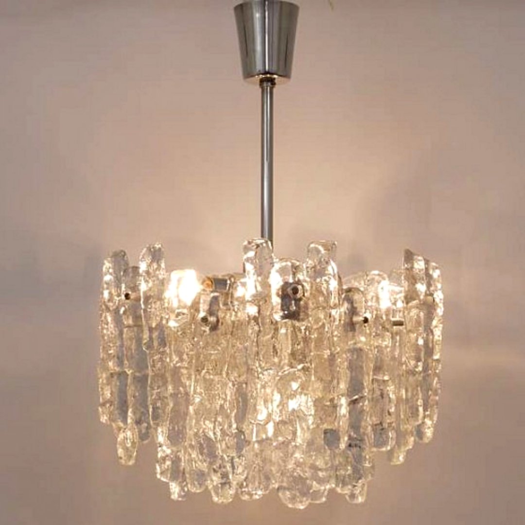 AlanMizrahiWeb's tweet image. This beautiful and elegant vintage chandelier made of glass features a two-layered dangling stylish textured solid ice glass sheets. This will create a glamorous and attention-grabbing ambiance.
Shop here: ow.ly/1I6R50AktCs #icicle #layered #solidice #londonuk #wales