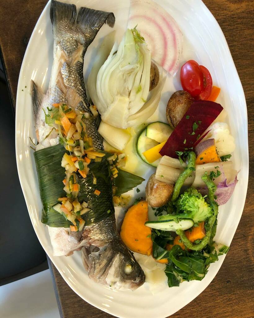 gillespudlowski's tweet photo. Et le bar entier du jour ! #destinationiledere #charentemaritime #charentemaritimetourisme #charentes #ildere #postconfinement #fightagainstcoronavirus✌️ #nepasselaisserabattre #laviestbelle #lavitaebella #yummy #foodpics #foodstagram #instagood #foodfor… https://t.co/UvOgF71HNn https://t.co/oDo1YWY1W4