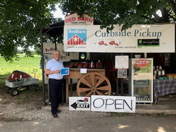It was great to stop by Red Barn Berries in Woodstock to check out all the fresh, local produce on sale. Keep supporting our many fantastic small businesses and local farmers here in Oxford and across the province. #ShoplocalON