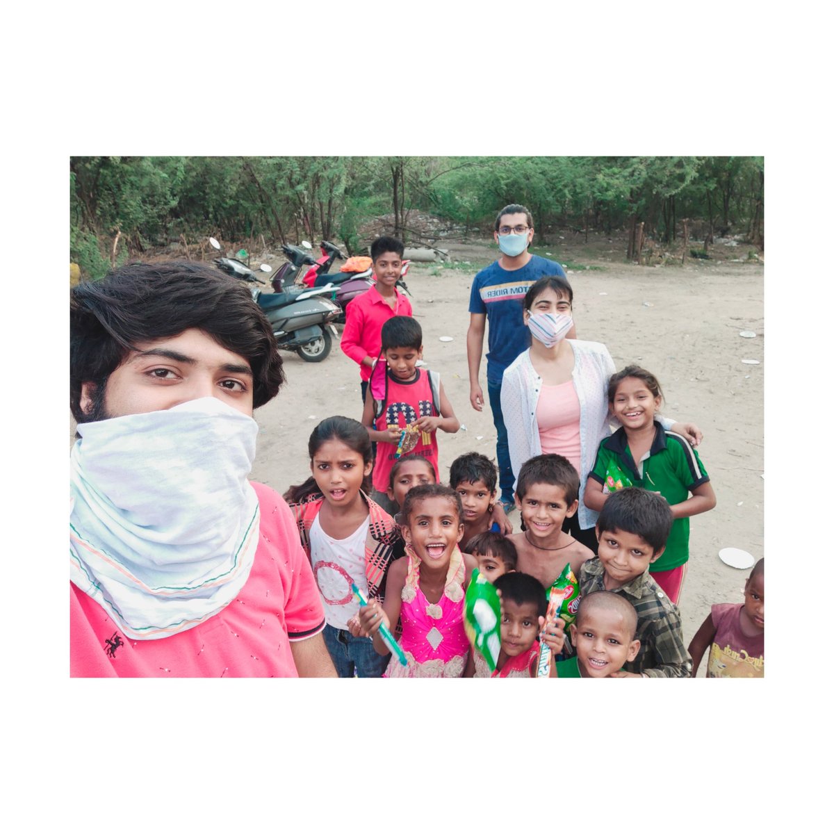 udgam_classes's tweet photo. Birthday celebration with kids in class. Half of them are documented to have bdays on 1st July and rest on 1st Jan. It's been 15 months teaching these innocent smiles now.
#UdgamClasses
@k_satyarthi @stc_india @KSCFIndia @UNICEFEducation @pariforindia @htTweets @Live_Hindustan https://t.co/vnOBhnvkUQ