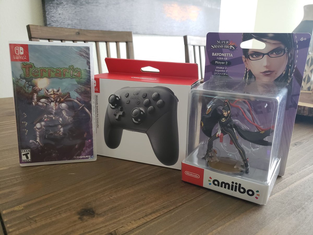 Nintendo Switch Gear GIVEAWAY! 1 x Nintendo Switch Pro Controller | 1 x Terraria for Nintendo Switch | 1 x Bayonetta Amiibo | 1 x Random Nintendo Switch Game Code Enter here 👉 gleam.io/GmsSe/beatemup…