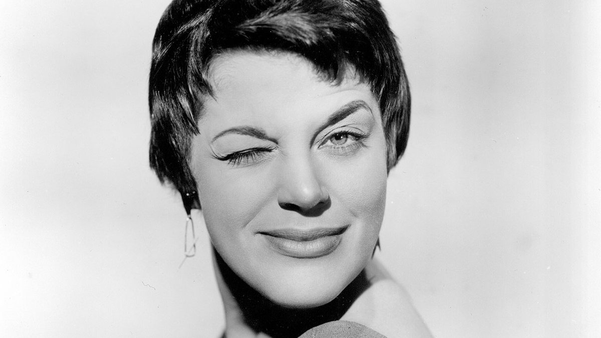 queerguru's tweet photo. Queerguru reviews #DanWingate affectionate documentary  KAYE BALLARD: The Show Goes On about the late/great performer screening online @abramorama  https://t.co/dhJ5Z8crQf  @CarolBurnett3 @RexReed1 #annmargaret @MichaelFeinstei @JoyBehar #PeterMarshall https://t.co/Qpj4nsFBmF