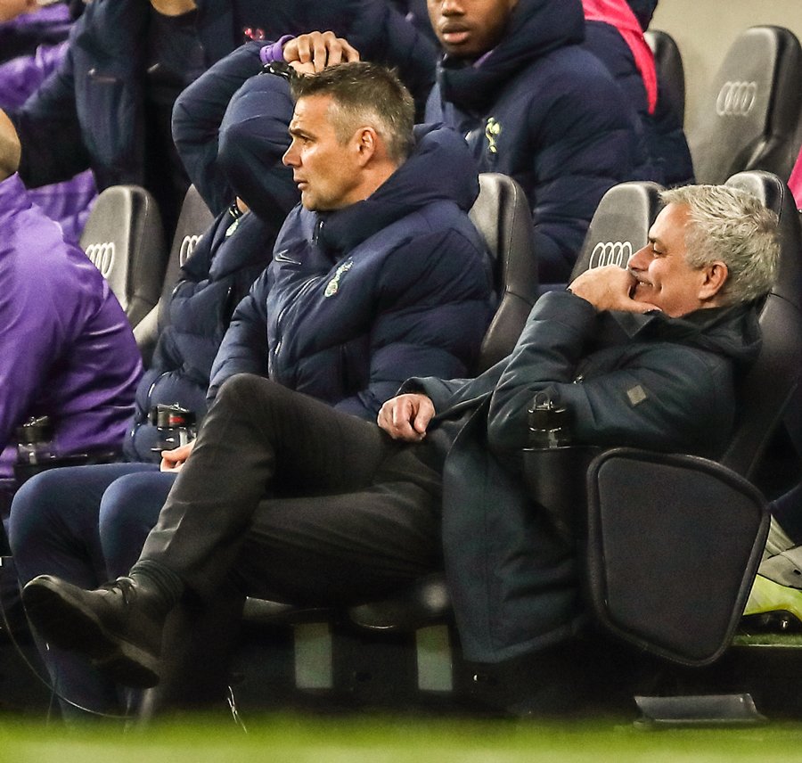 Eb8Sp7rUwAAKs-f?format=jpg&name=900x900