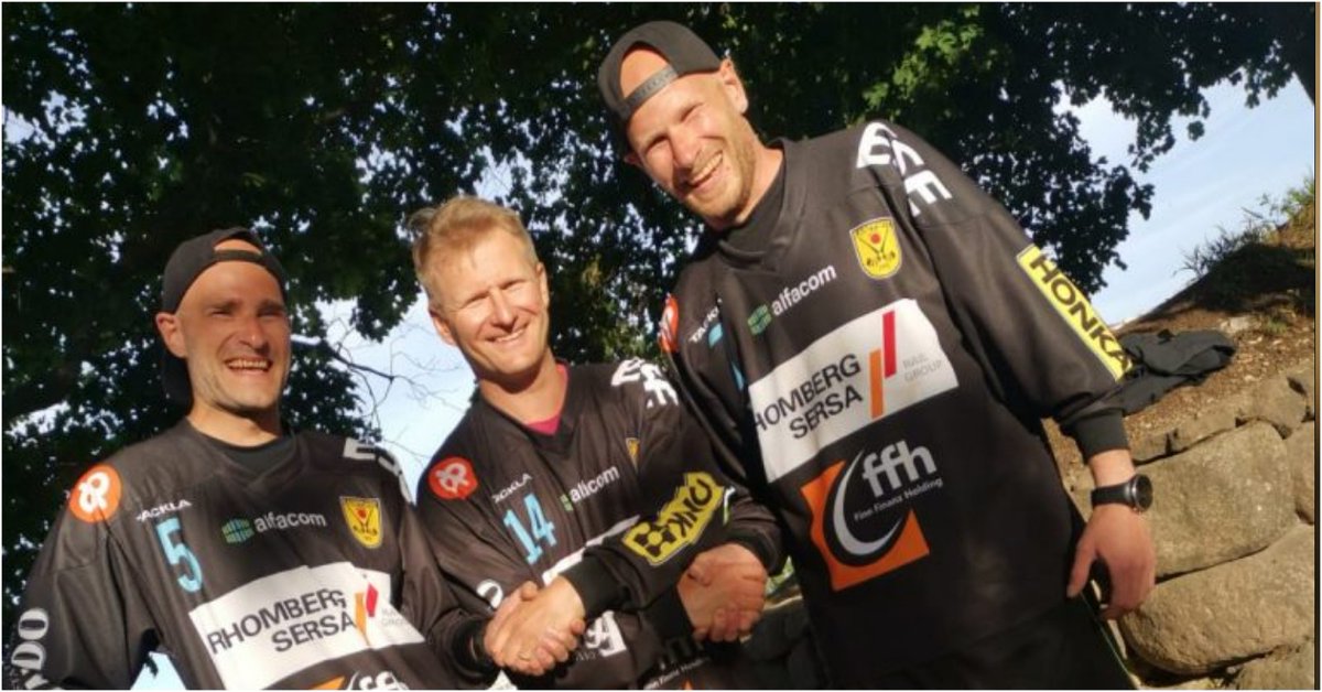 Janne ja Tomi Hauska palaavat Kamppareihin - tervetuloa 🏁

kampparit.fi/bandyliiga/kam…

#kampparit #bandyliiga #bandy