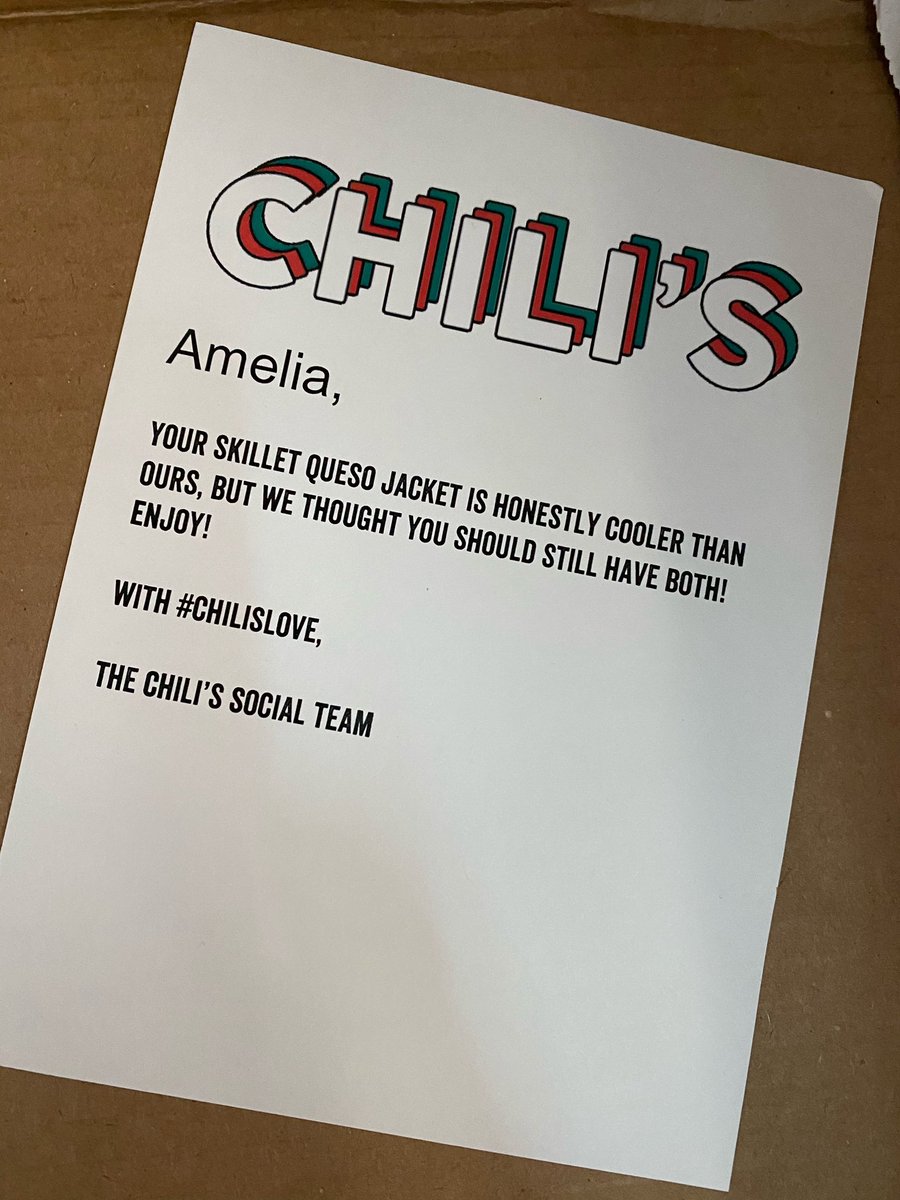 paul_ruddd's tweet photo. I am SPEECHLESS. @Chilis is and will always be my happy place. I’m honored to be part of the couture Chilis jacket family 🥺 #chiliislove https://t.co/VD4hWBBIFd