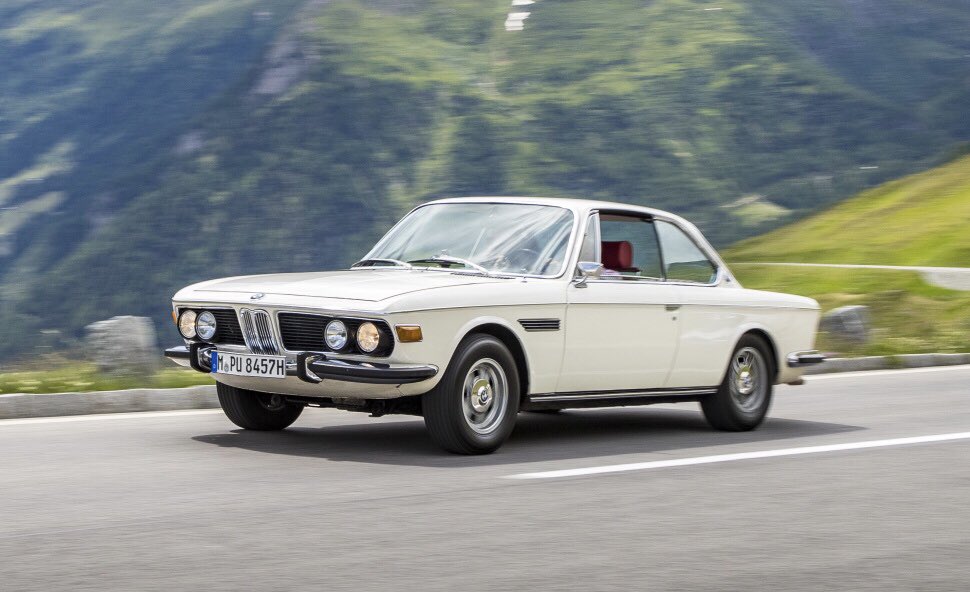Classic Cars tweet media