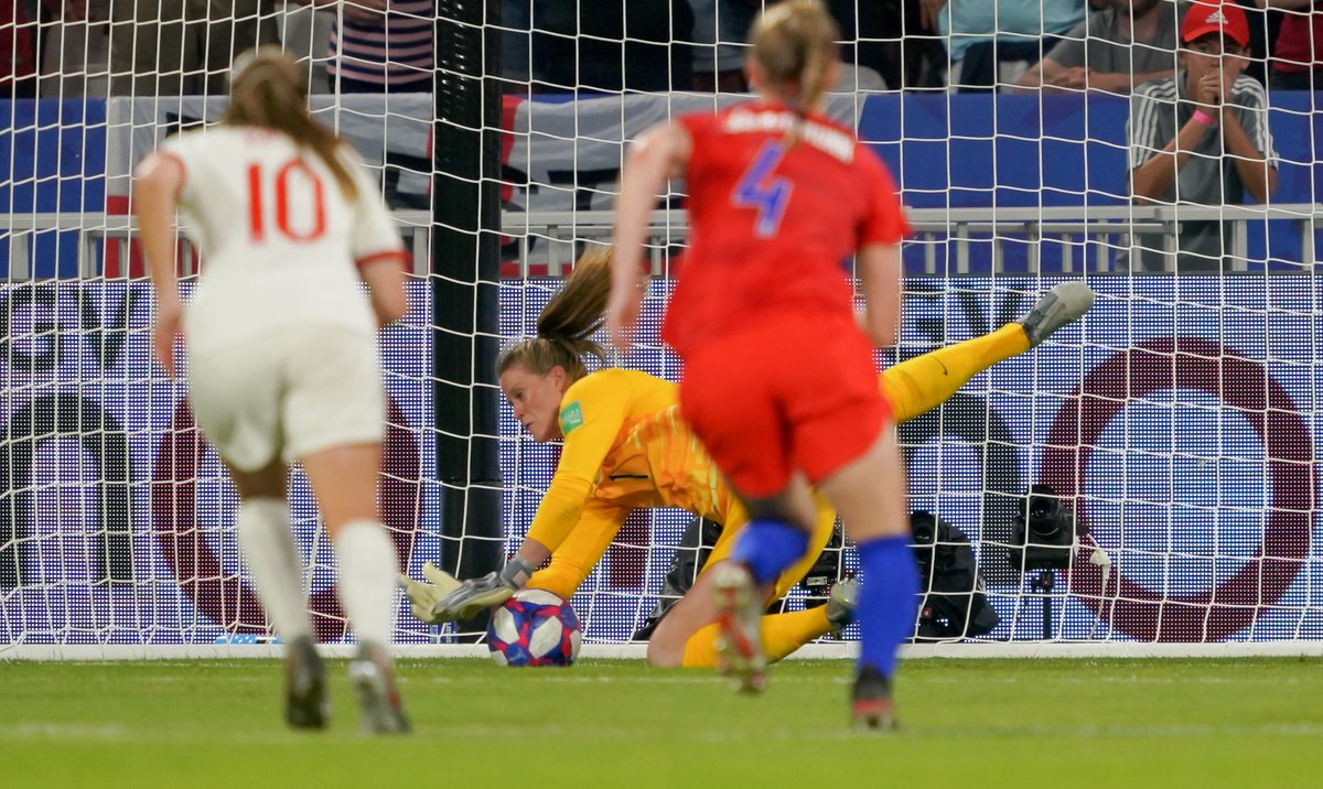 USWNT's tweet photo. Has it really been a year?!? 🤯

July 2, 2019 | 🇺🇸 vs 🏴󠁧󠁢󠁥󠁮󠁧󠁿 | Lyon, France https://t.co/t71TdrXHKY