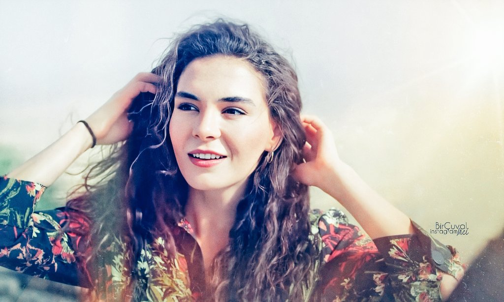 Askofficial_fan's tweet image. 😘♥ @rebrusahin  #Ebruşahin #Akınakınözü #Hercai #hercaidizi #Reymir #miranaslanbey #miran #reyyanşadoğlu #reyyan
#diziler #dizi #turkıshserial #türkdizileri #design #designer #edit #art #efect #love #story