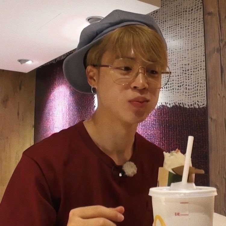 jimin as your roommate; a thread